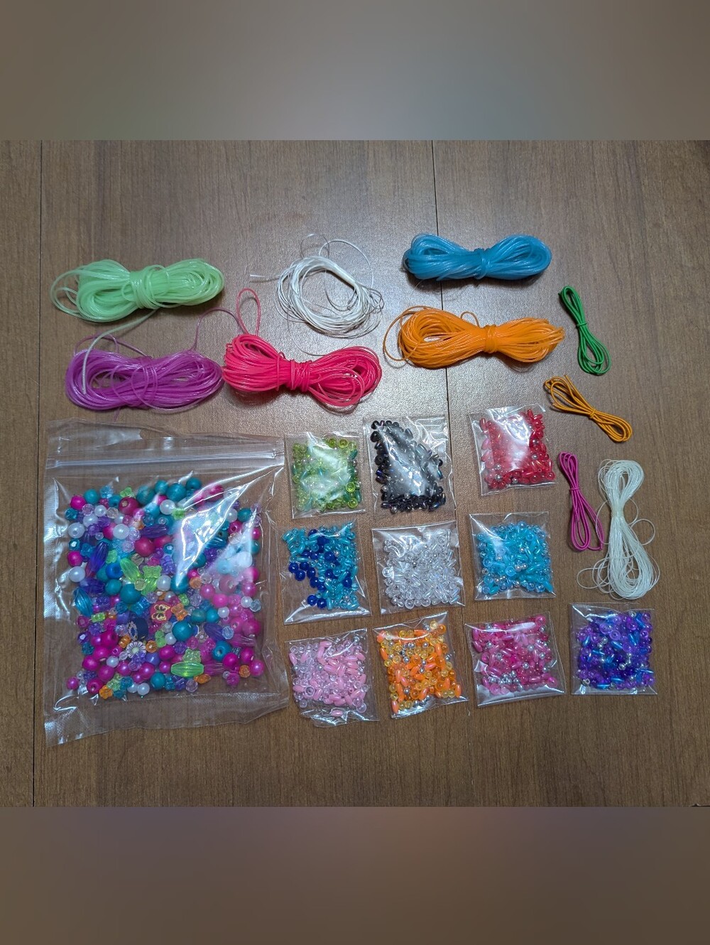Bracelet and necklace supplies, beads
